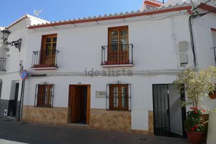 Huizen verkoop in Torrox Pueblo, Málaga. 